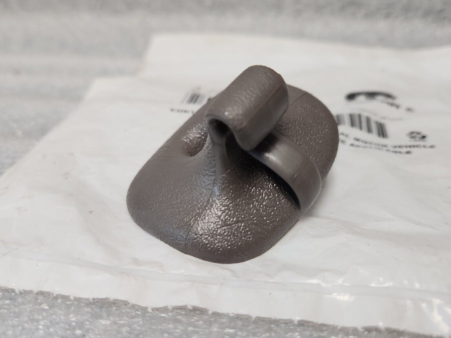 NEW OEM MOPAR 2001-2006 Chrysler Sebring Convertible Gray Sun Visor Clip