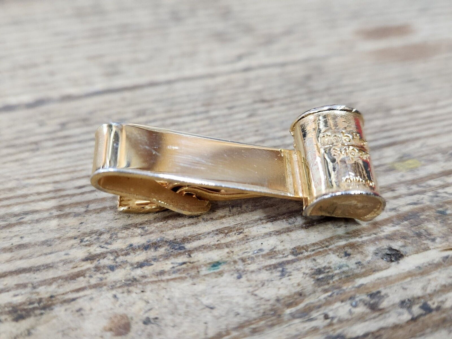 Gold Mobile Oil & Gas Super Oil Can Vintage ENAMEL Tie Bar Clip standard socony