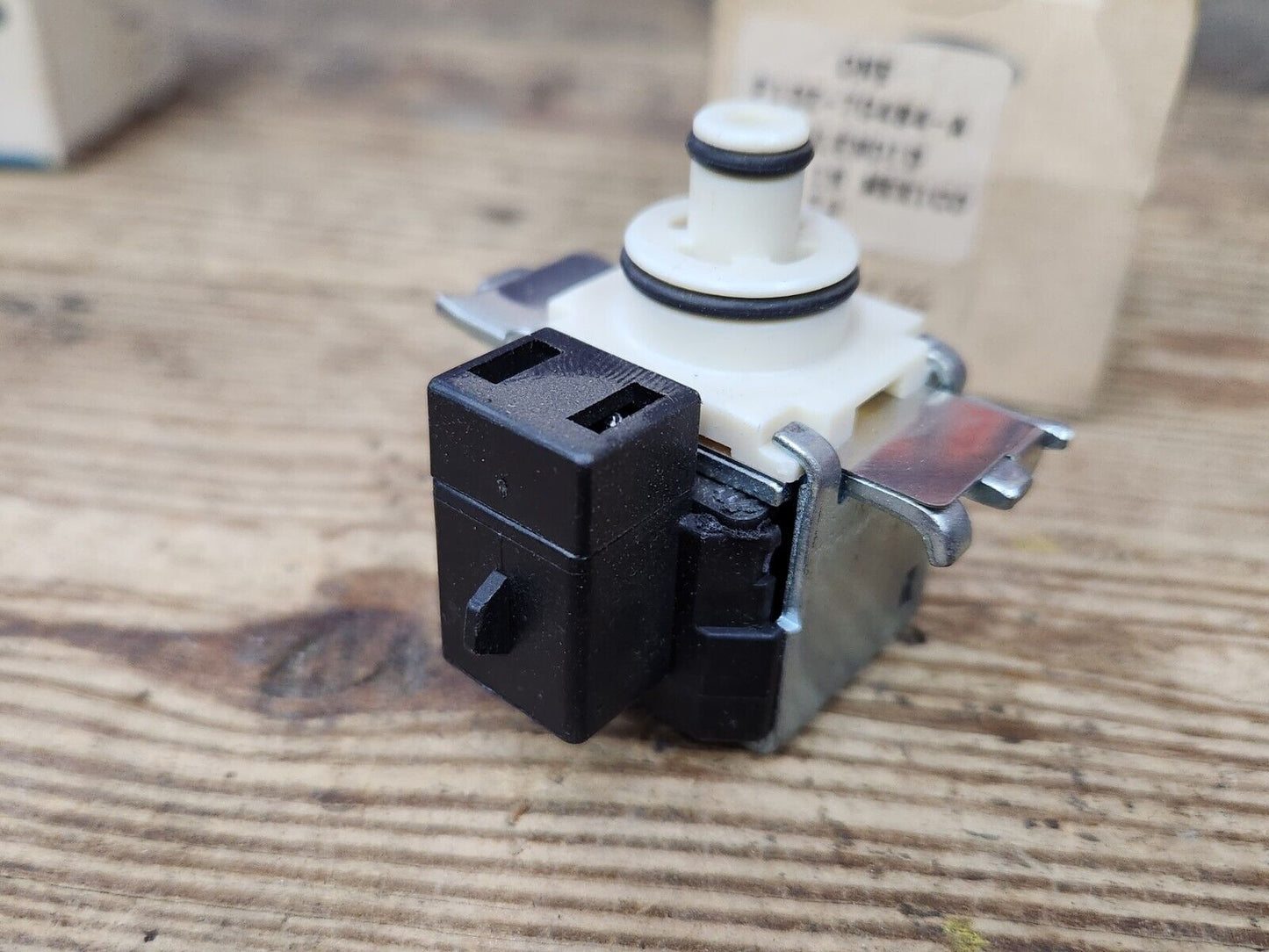NEW OEM 1991-95 Ford F1DZ-7G484-A Auto Trans Lock-up Control TCC Solenoid