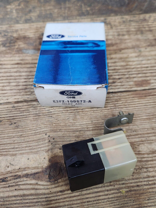 NOS OEM Ford Escort Lynx A/C Compressor Relay Part # E2FZ-19D572-A