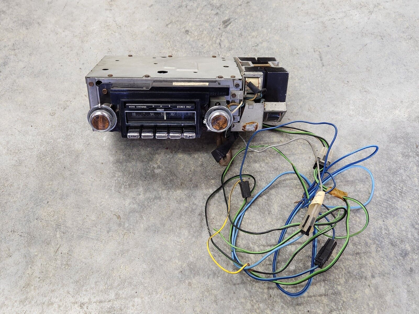 1969 1970 Cadillac AM FM Stereo Radio with Wonderbar WORKS OEM GM