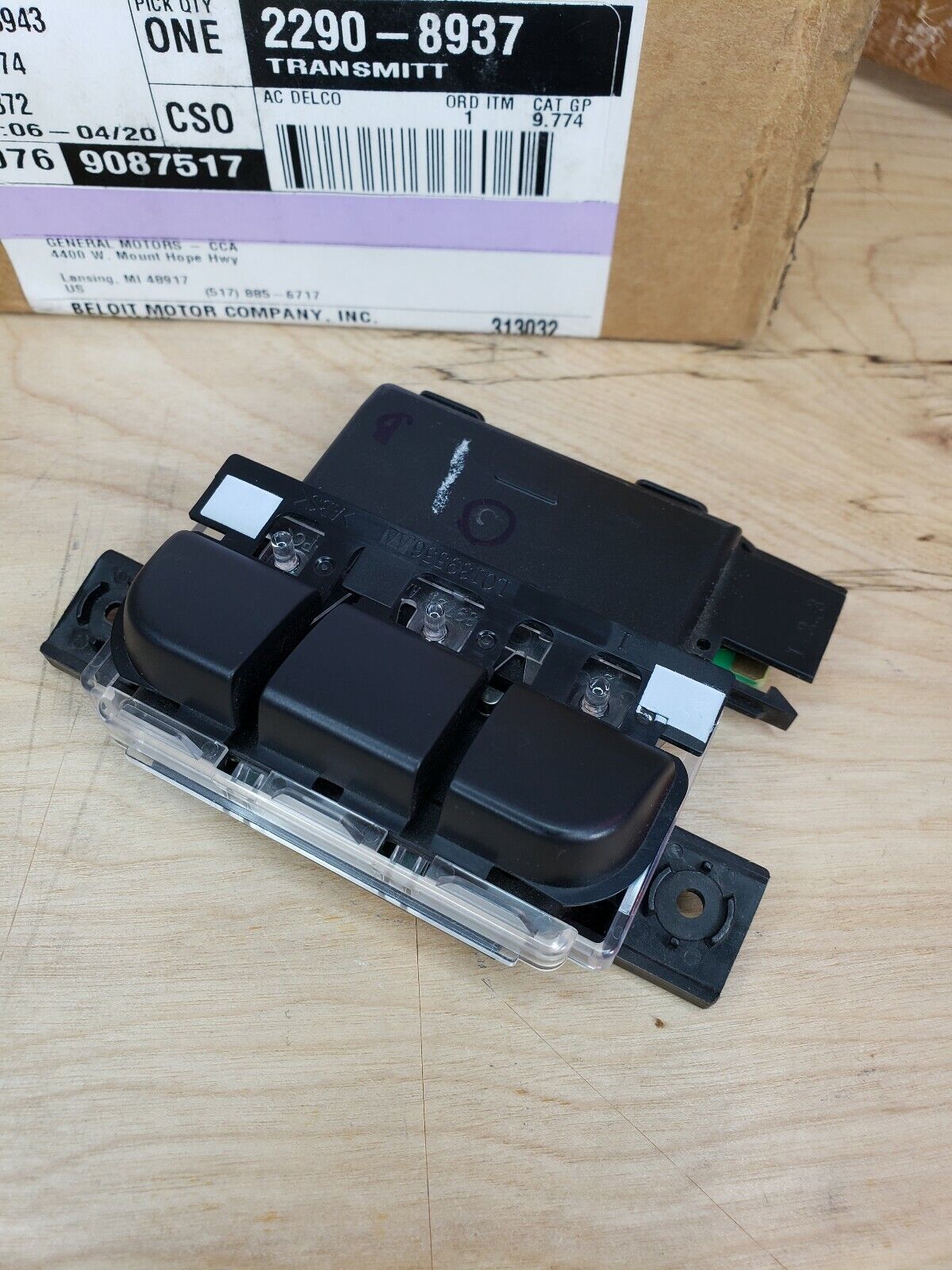 New 2014 15 16 Chevy Impala Limited Garage Door Opener Transmitter OEM 22908937