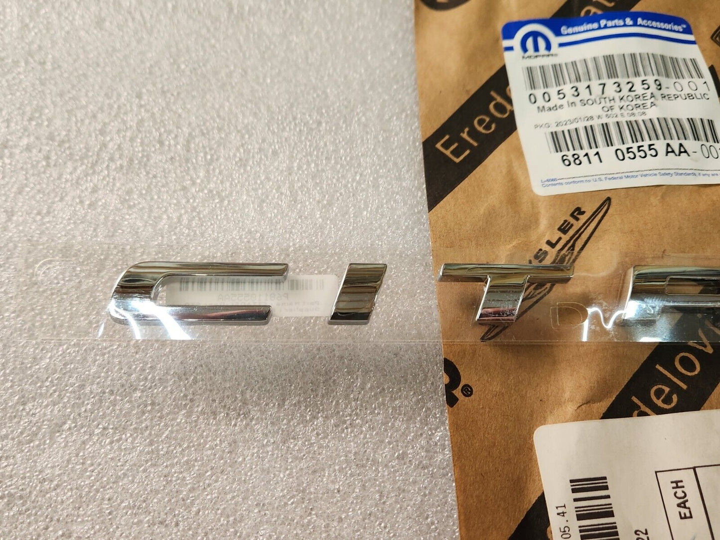 NEW OEM 2011-2020 Dodge Durango Citadel front door chrome Nameplate Emblem