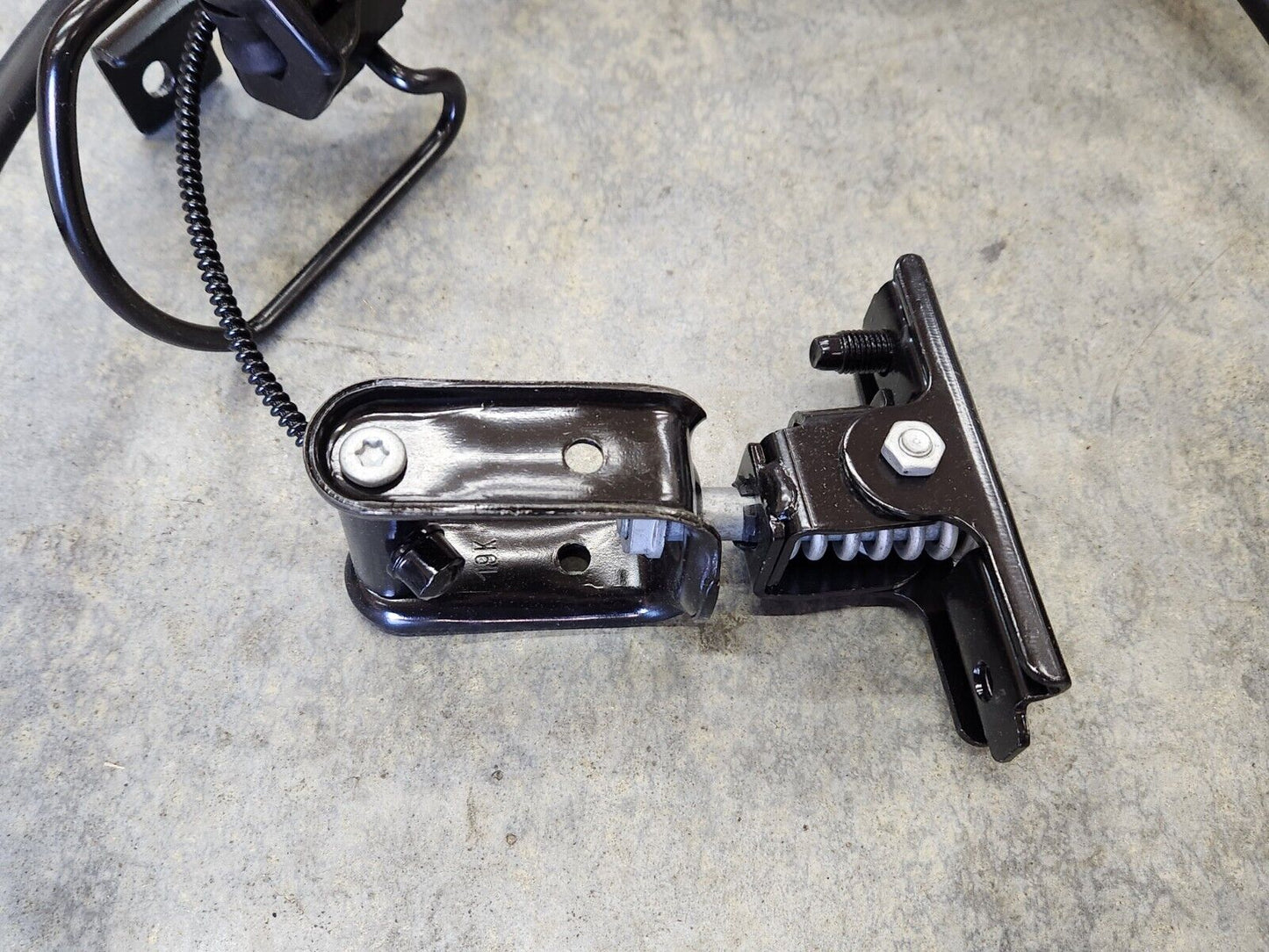 15-22 RAM PROMASTER CITY SPARE TIRE CARRIER WINCH HOIST GENUINE MOPAR 68421527AA