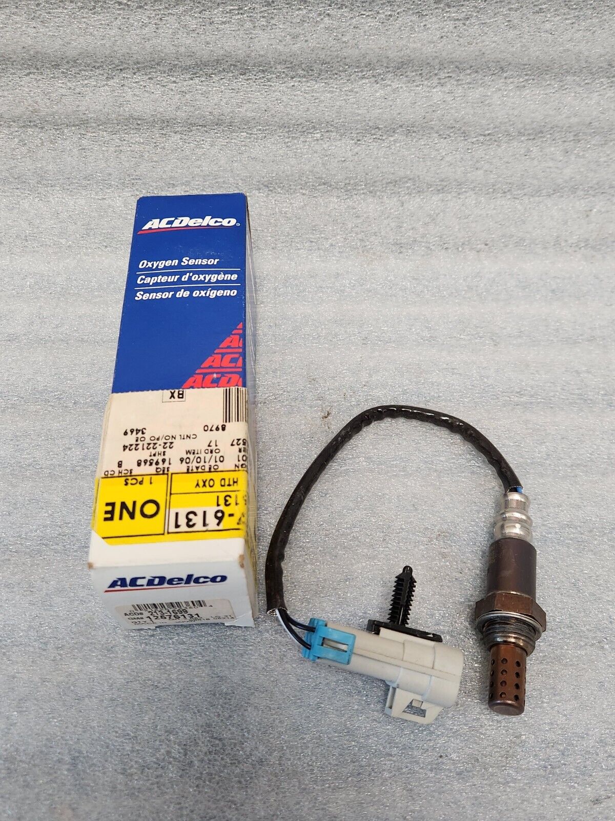 NEW OEM GM 2005 GMC Chevy Cadillac 5.3L AcDelco Heated Oxygen Sensor 12576131