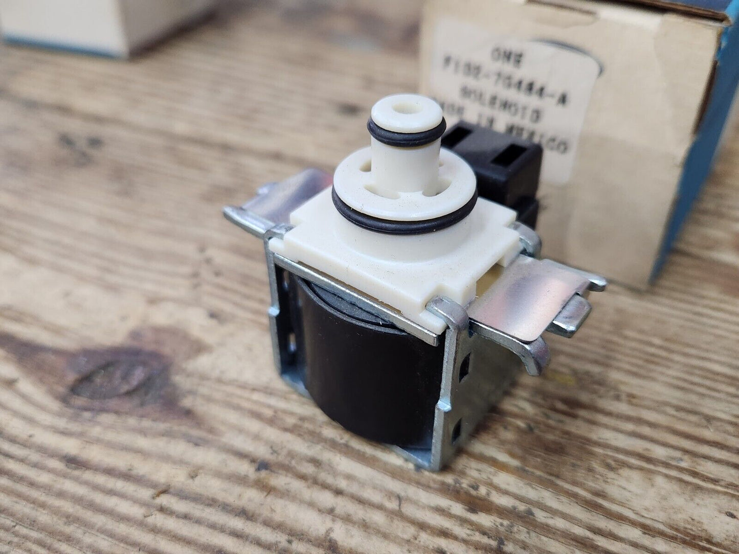 NEW OEM 1991-95 Ford F1DZ-7G484-A Auto Trans Lock-up Control TCC Solenoid