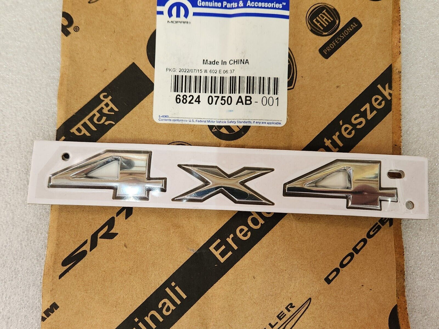 2014-2020 JEEP GRAND CHEROKEE 4X4 LIFTGATE HATCH CHROME NAMEPLATE EMBLEM OEM