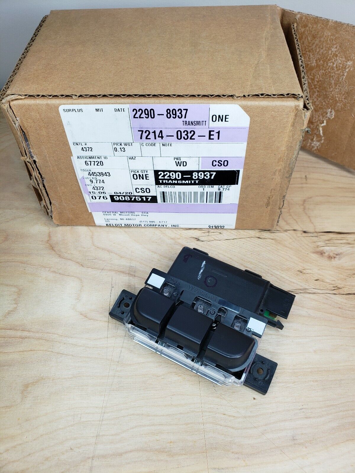 New 2014 15 16 Chevy Impala Limited Garage Door Opener Transmitter OEM 22908937