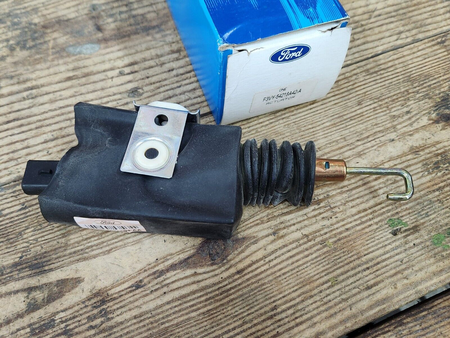 NOS OEM 1994 1995 LINCOLN MARK VIII FRONT DOOR LATCH ACTUATOR F3VY-54218A42-A