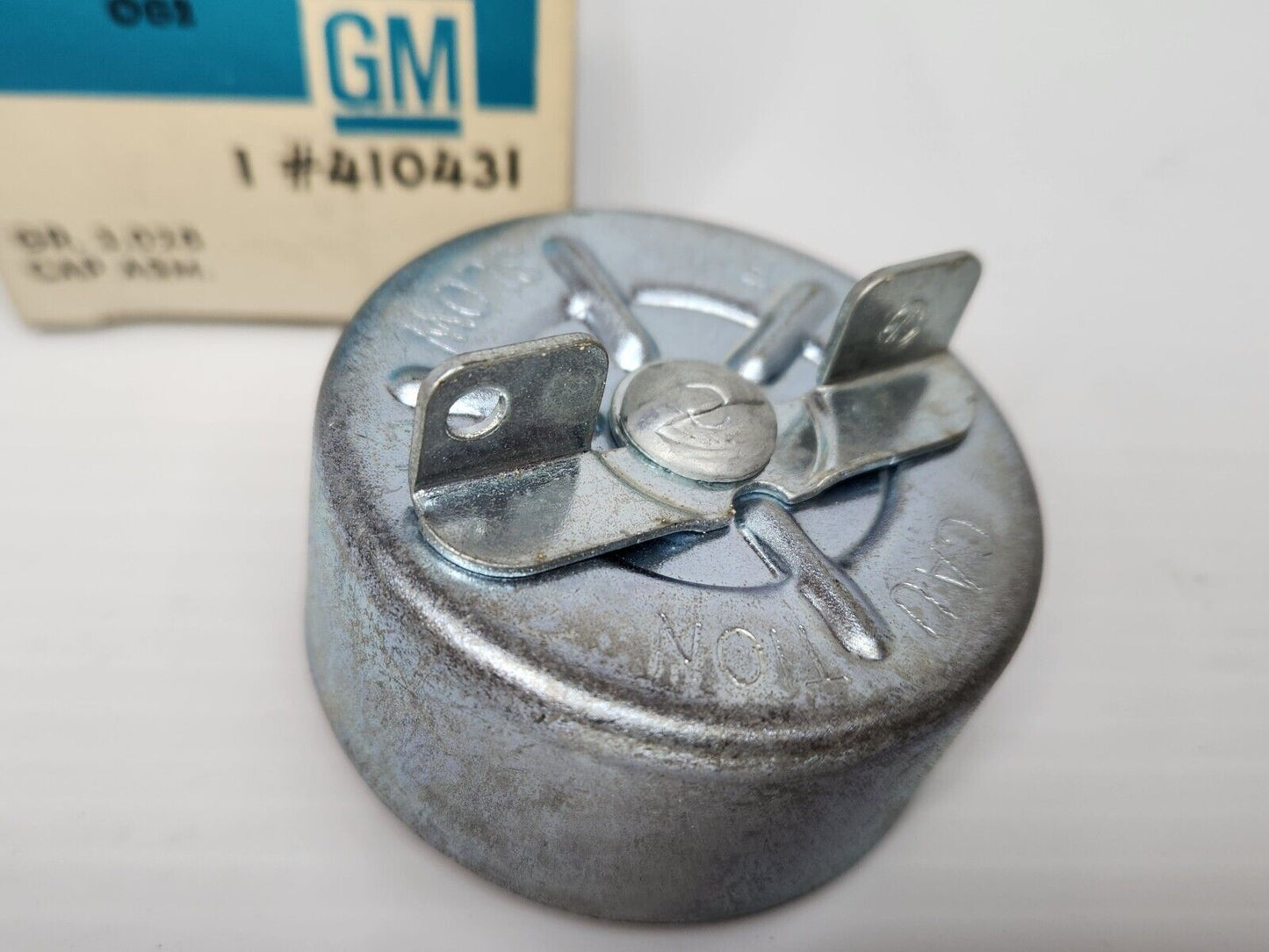 NOS OEM GM Gas Cap 1971 1972 1973 74 GTO 442 Buick GS Chevelle Firebird 410431