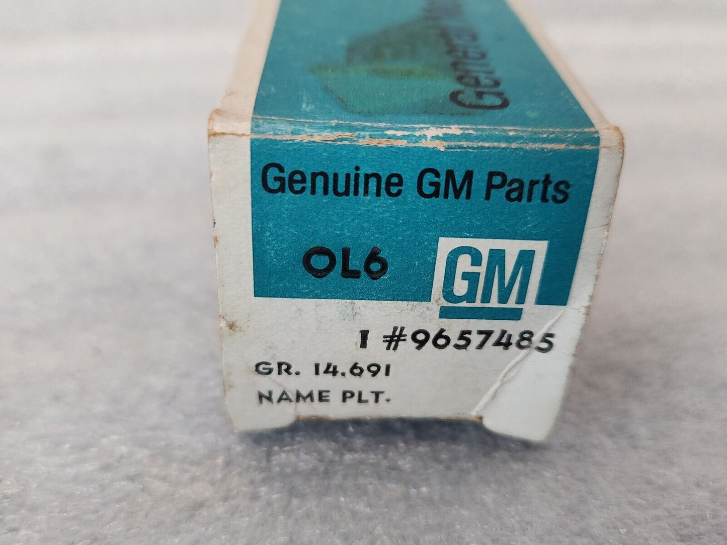 NOS OEM GM 1973 1974 1975 73 74 75 Chevy Monte Carlo Landau Emblem 9657485