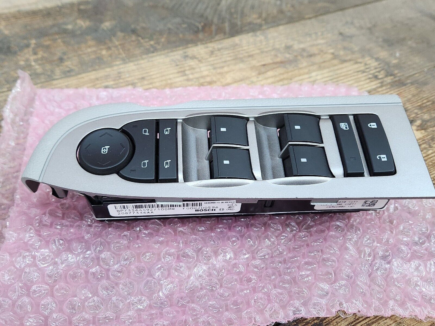 07 - 10 CHEVY SILVERADO 1500 LT LTZ V8 MASTER POWER WINDOW SWITCH OEM NEW GRAY