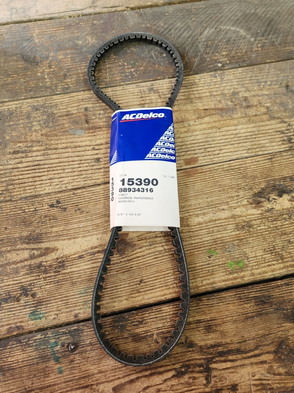 NEW OEM 15390 AC Delco Accessory Drive Belt Driver Left Side  Mercedes Olds 420