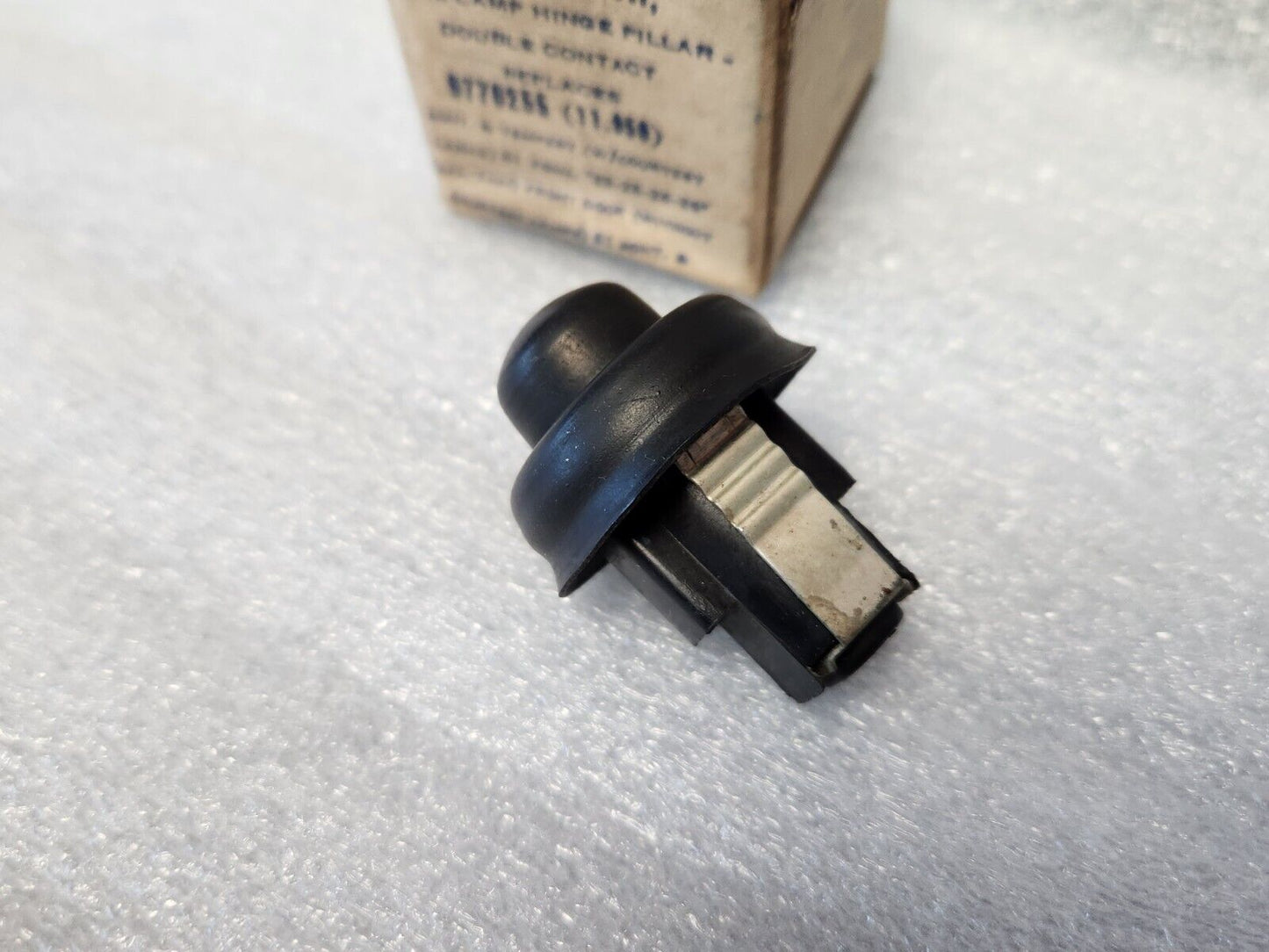 1961-63 Olds Pontiac door jamb dome light switch Tempest Jetfire F85 9770255 NEW