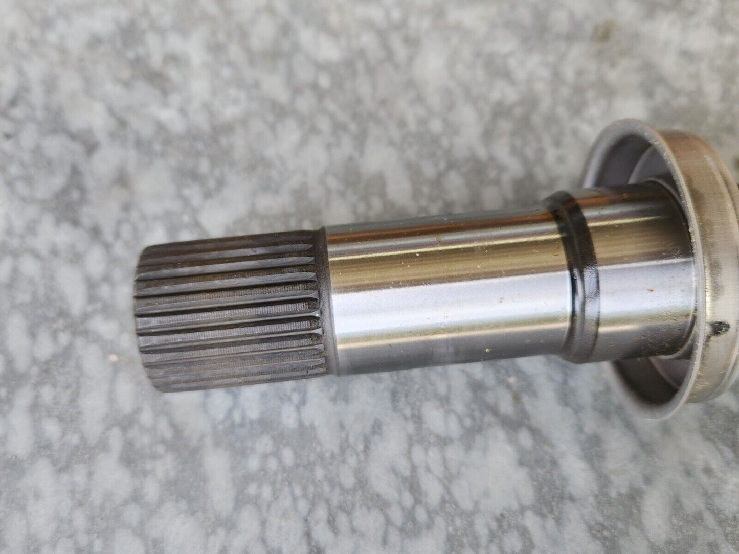 NEW Genuine GM 2007-2017 GMC Chevy Front Wheel Drive Intermediate Shaft 20899365