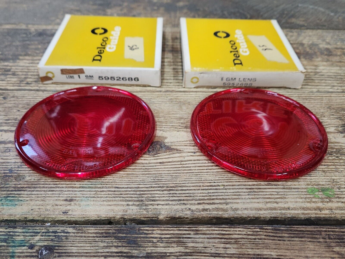 NOS OEM Guide 1958 1959 Chevrolet Truck Fleetside Taillight Lenses Pair 5952686