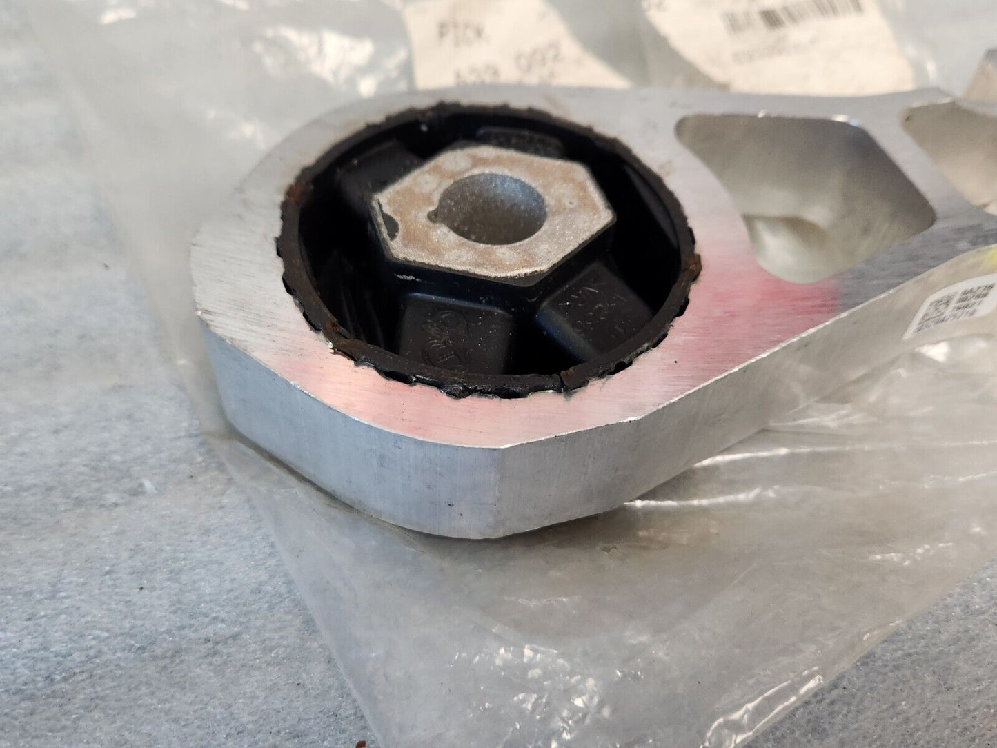 15-22 RAM PROMASTER CITY ENGINE SUPPORT MOUNT BRACKET OEM NEW MOPAR 68320796AA