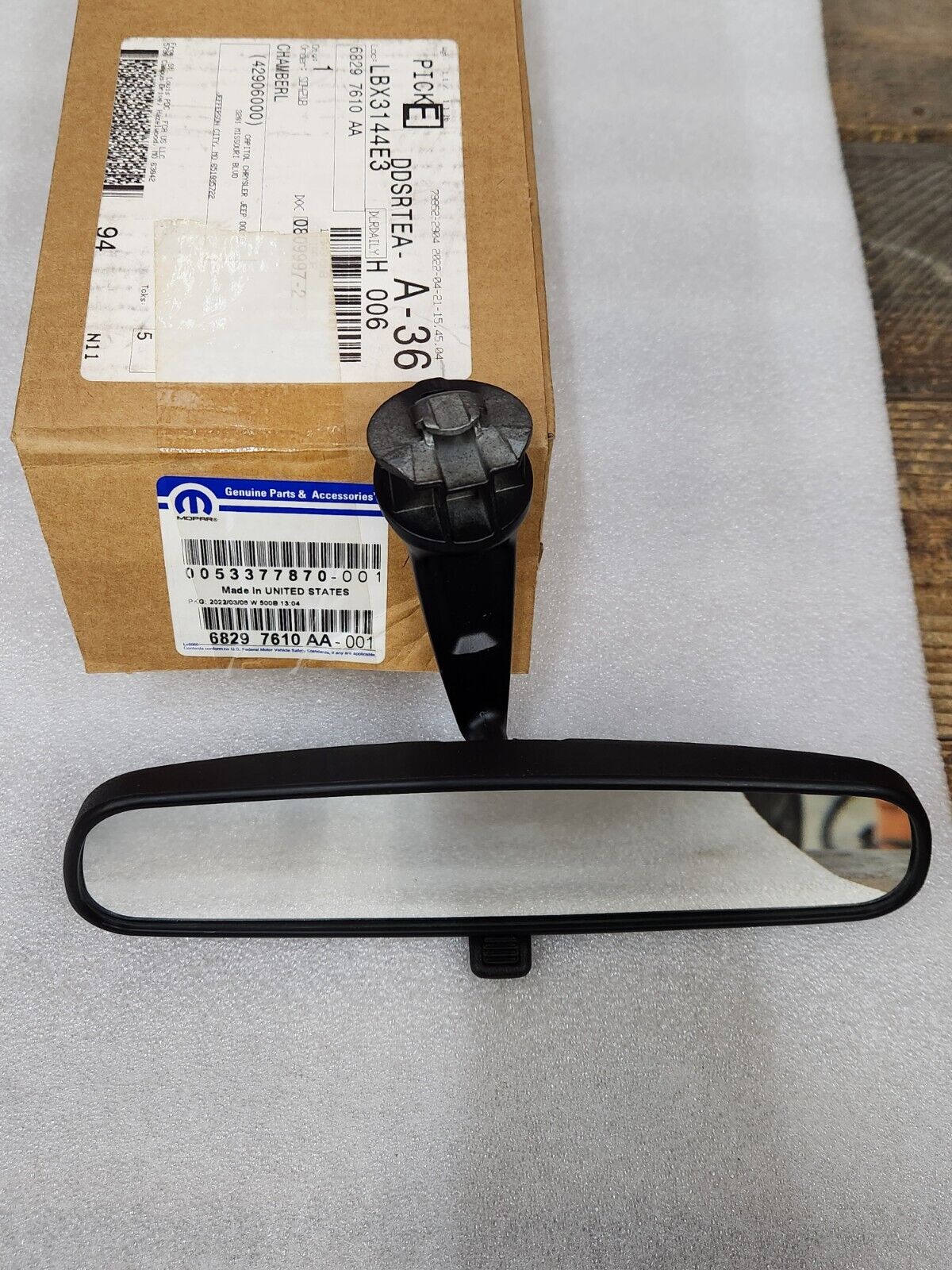 18-24 WRANGLER JL GLADIATOR Interior OR REAR VIEW MIRROR OE NEW MOPAR 68297610AA