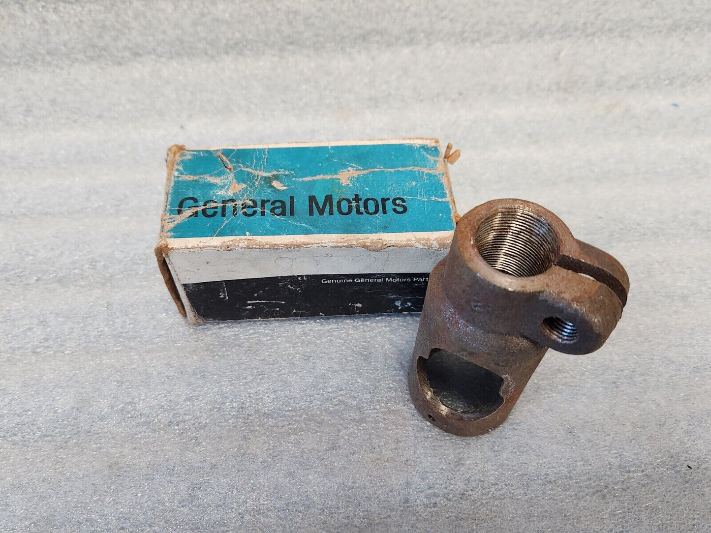 NOS OEM 1963-1978 Chevy Truck Genuine GM 3949379 Steering Linkage Socket