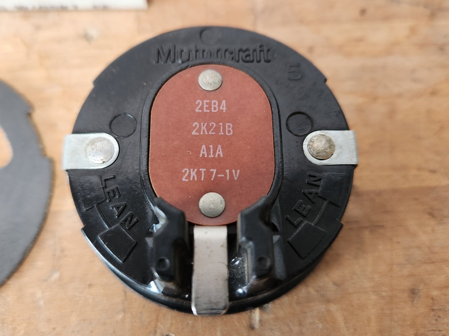 7852742