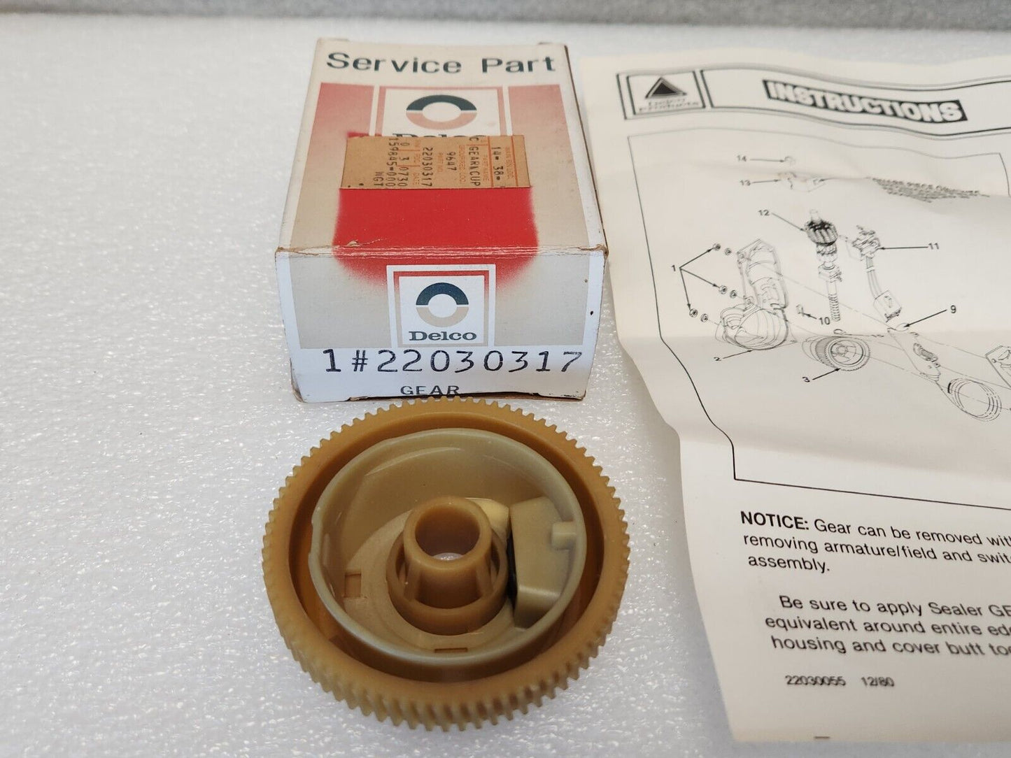 NOS GM Power Antenna Motor Gear 82-85 Cadillac Eldorado Seville Camaro 22030317