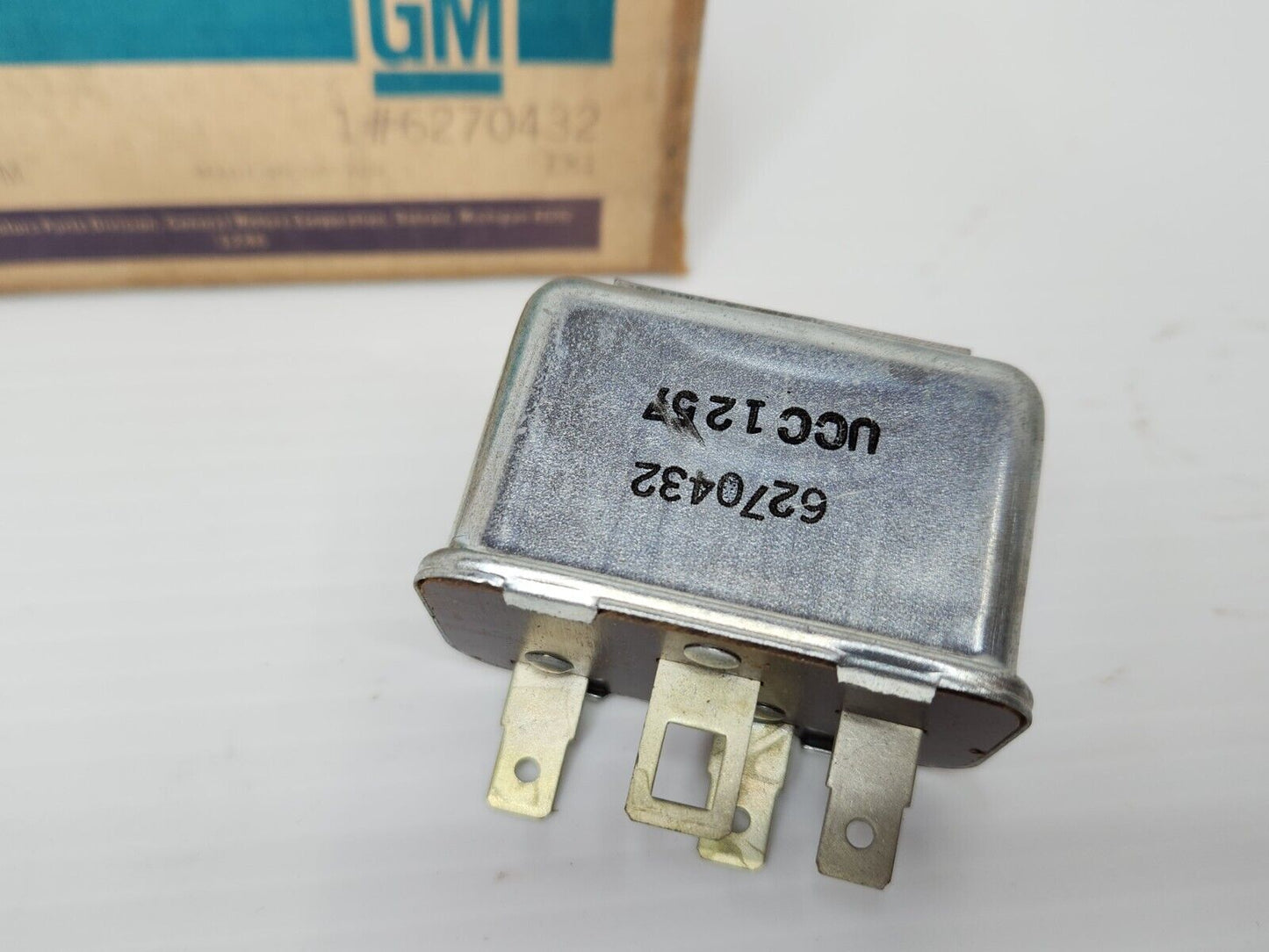 NOS OEM GM Spark Relay 1971-1974 Chevy Pickup & Blazer T.H. 350 6270432