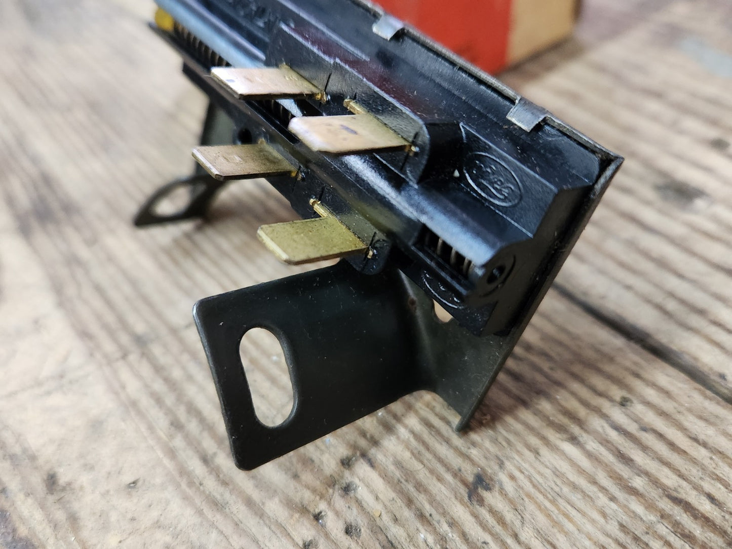 8003894