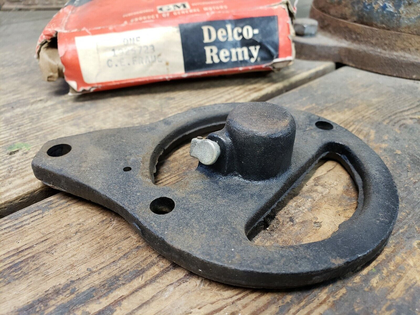 NOS OE GM 1925723 DELCO GENERATOR FRAME 1953 BUICK SPECIAL SERIES 40 CONVERTIBLE