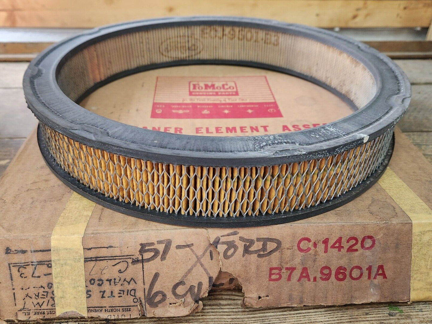 NOS 1957 Ford Fairlane Ranchero Custom 223 6 cyl Air Cleaner Element B7A-9601-A