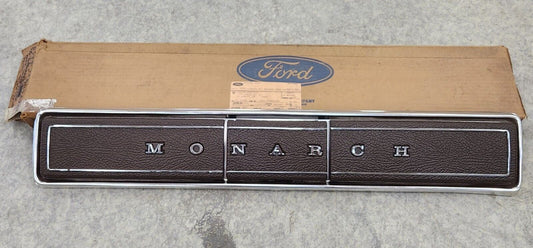 NOS 1975 76 MERCURY MONARCH REAR FINISH BELOW TRUNK TRIM PANEL D54Y-66423A42-E