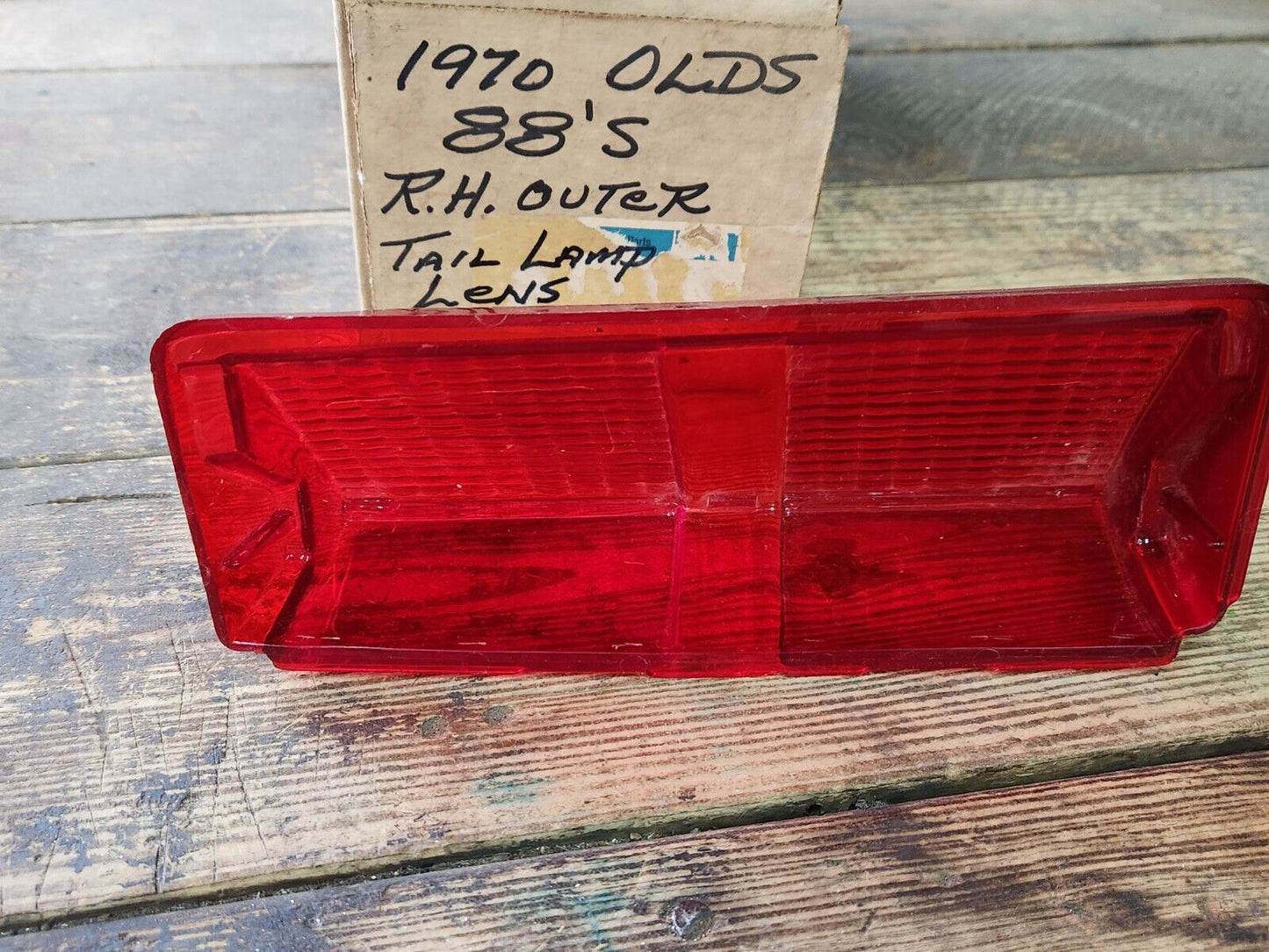 NOS OEM GM 70 1970 Oldsmobile Delta 88 tail light Right Hand Lens 5962052