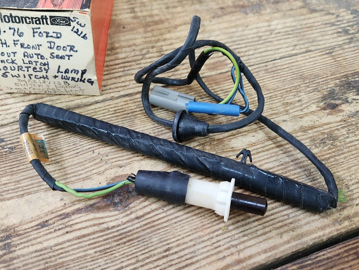 NOS 1974-1976 Custom LTD Monterey Marquis RH DOOR COURTESY LAMP SWITCH & WIRING
