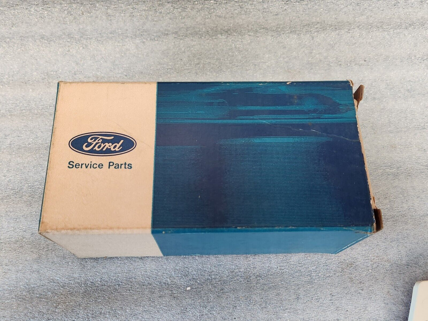 NOS OEM Ford 1971 1972 LH Galaxie 500 LTD Front Fender Marker Lamp Lens Assembly