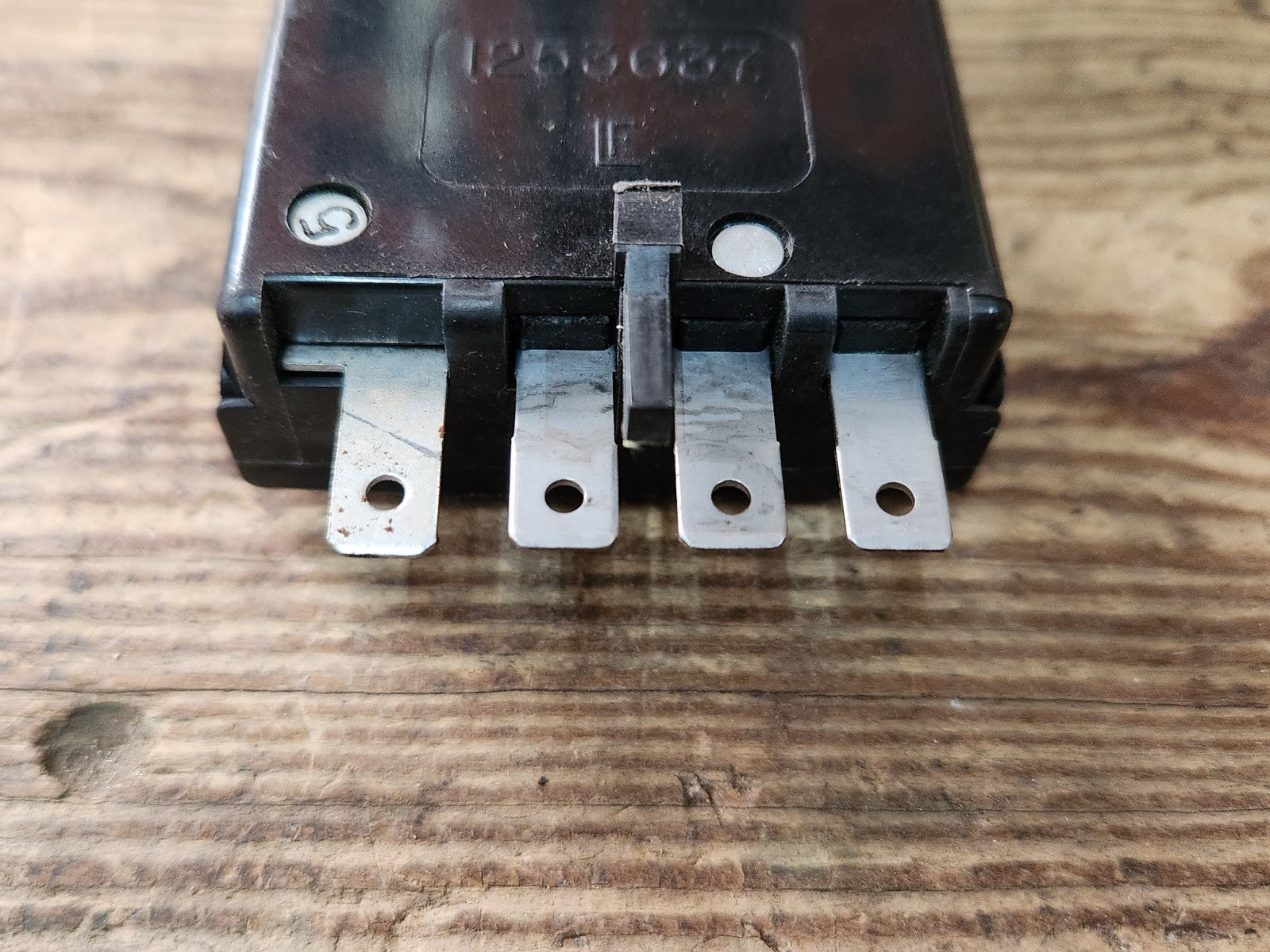 7976813