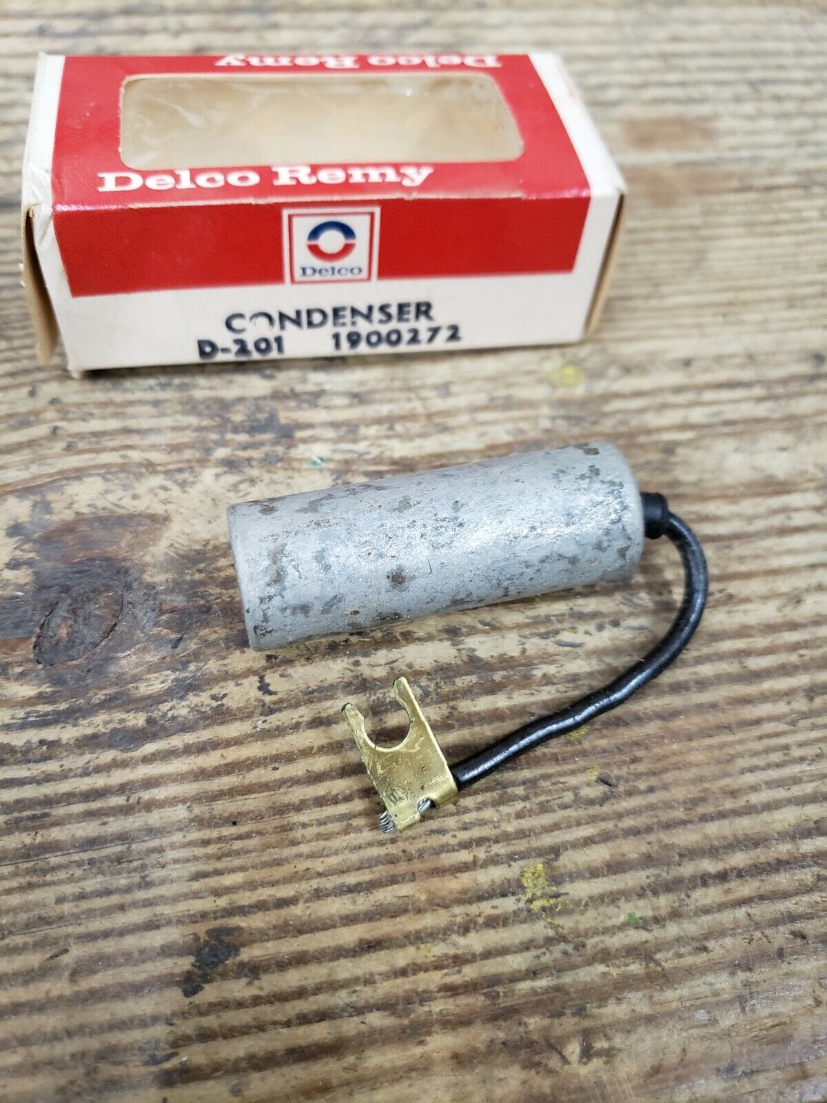 NOS 37-55 GMC CHEVROLET TRUCK DELCO 6 VOLT D-201 DISTRIBUTOR CONDENSER 1900272