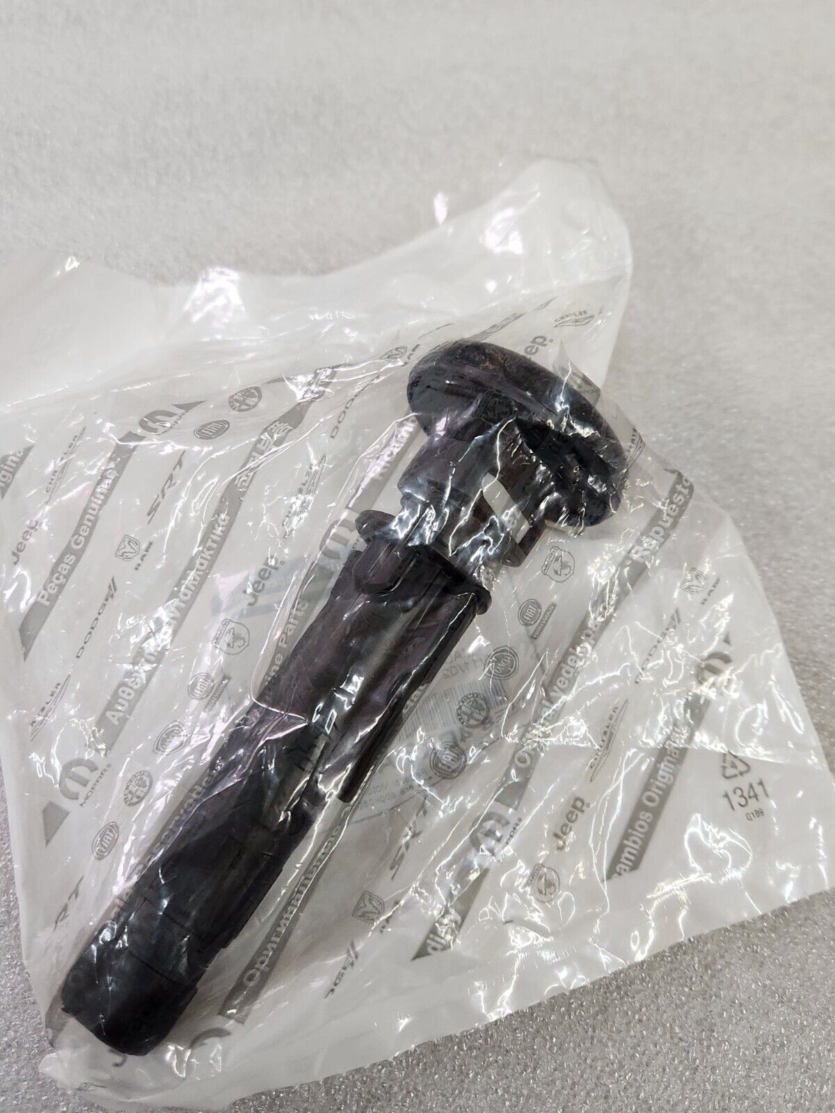 NEW OEM 2011-2025 DODGE DURANGO DRIVER SEAT NON LOCKING HEADREST GUIDE SLEEVE