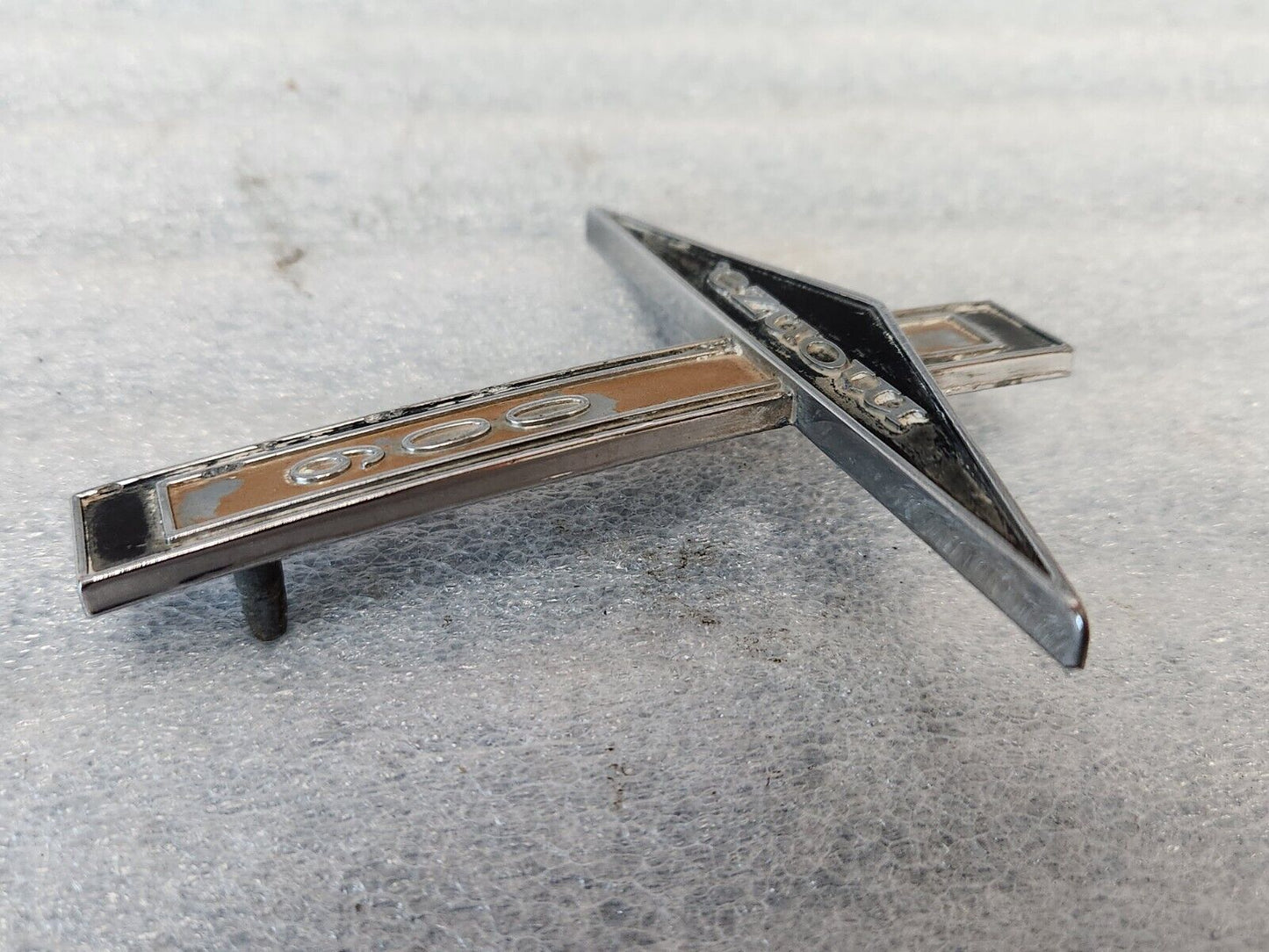 Chevy OEM 1962 1963 1964 Monza 900 Side Emblem Badge Logo Nameplate Name 3815062