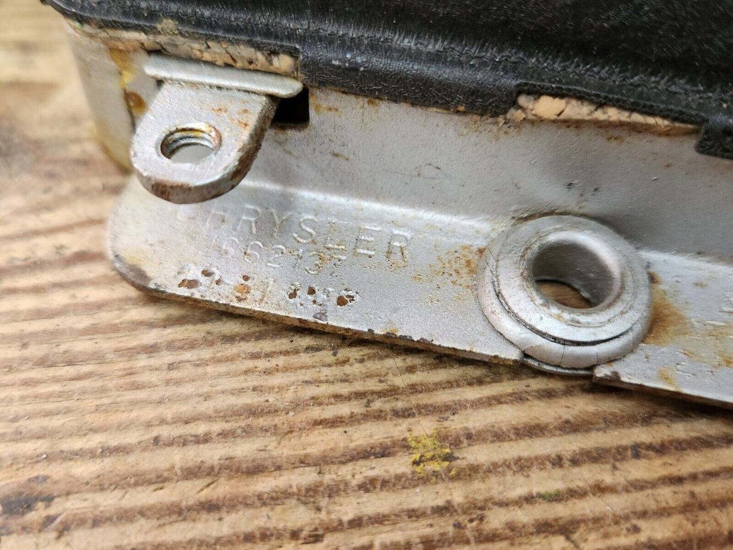 58-63 Willys 53-55 Hudson56-62 Nash 56-60 Mopar Voltage Regulator Reman 1662137