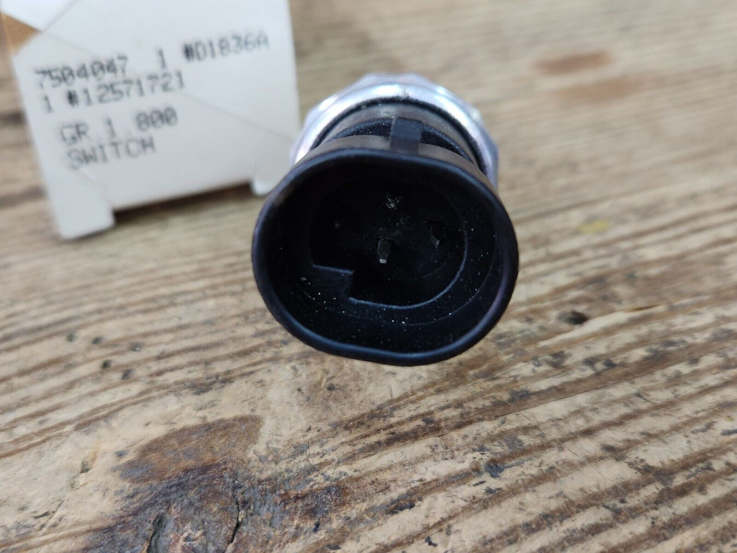 1995-2011 DeVille DTS Eldorado SeVille Lucerne GM Oil Pressure Switch 12635958
