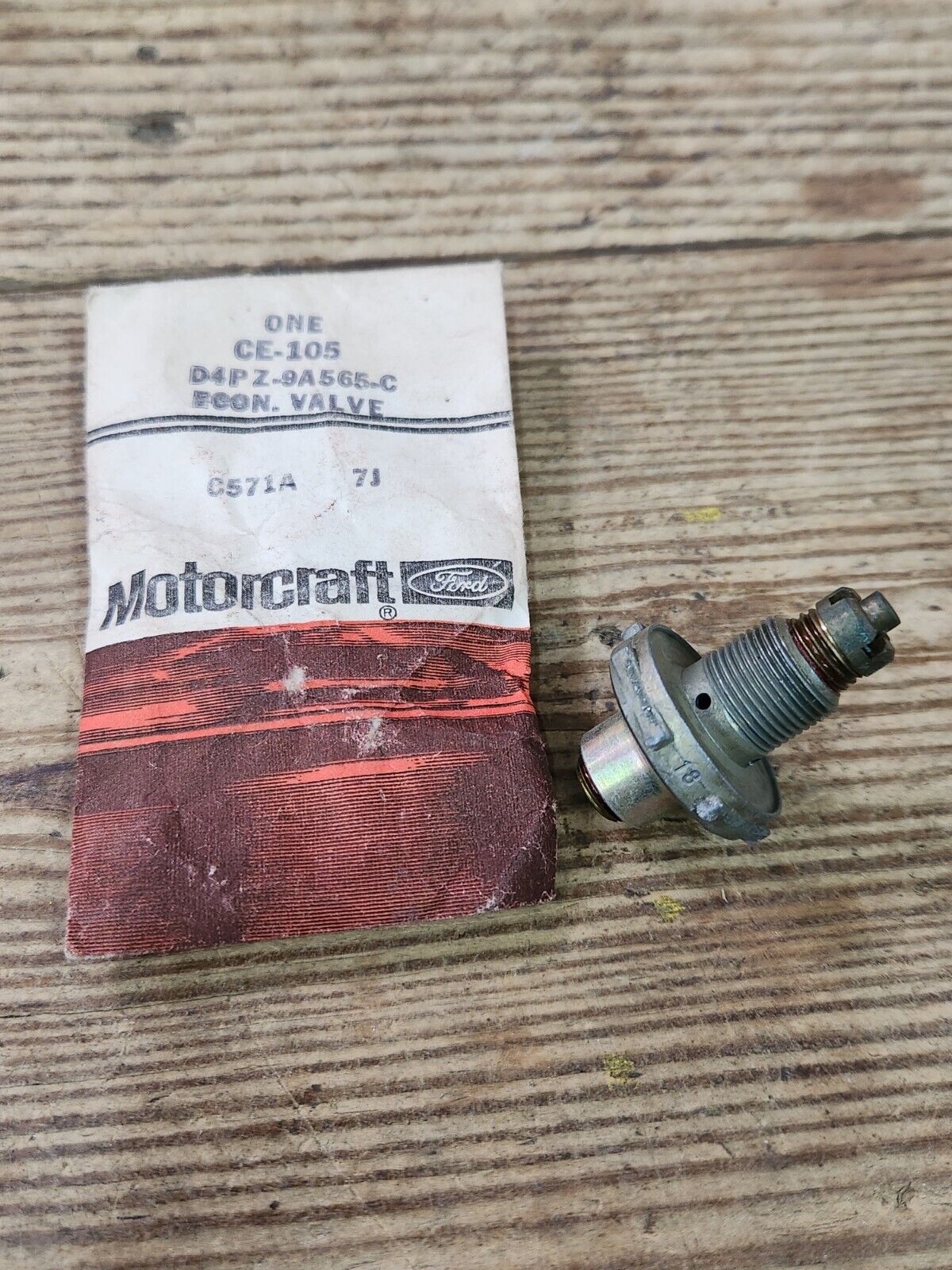 NOS OEM Ford Holley 4 Barrel 6.4L 8 Cylinder Carburetor Economy Valve CE-105