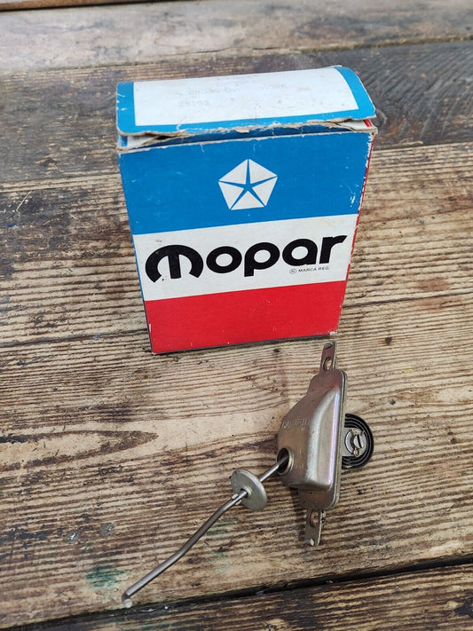 NOS OEM MOPAR 2863843 1968 1969 CHOKE  CARTER 2 BBL 273 318