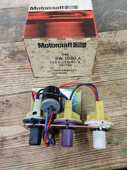 NOS 81-85 LTD Marquis Granada Monarch 4.2 5.0 DISTRIBUTOR MODULATOR SENSOR VALVE