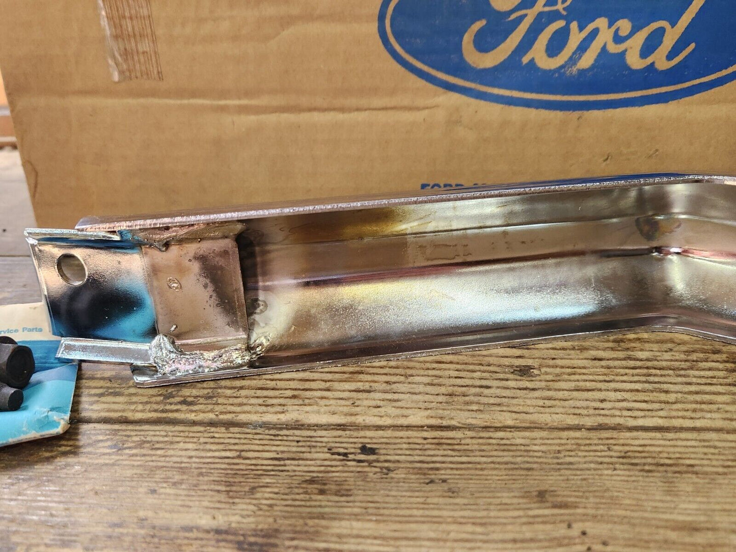 NOS 1971 FORD GALAXIE LTD CUSTOM 500 COUNTRY SQUIRE FRONT CENTER BUMPER MOULDING