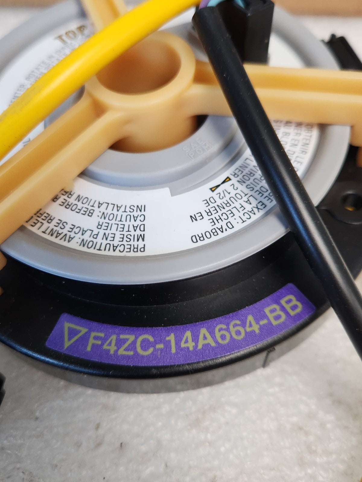 7672400