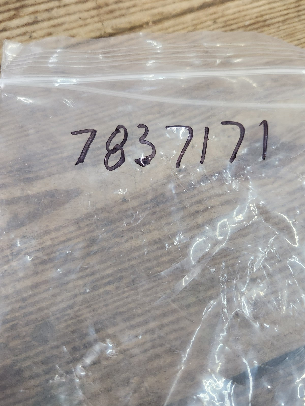 7953301
