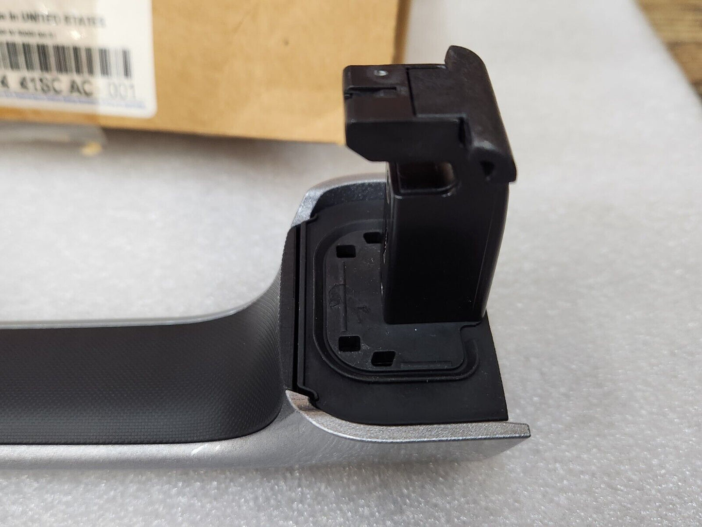 NEW MOPAR 19-23 RAM 1500 SILVER EXTERIOR DOOR HANDLE RIGHT OR LEFT 6CV441SCAC