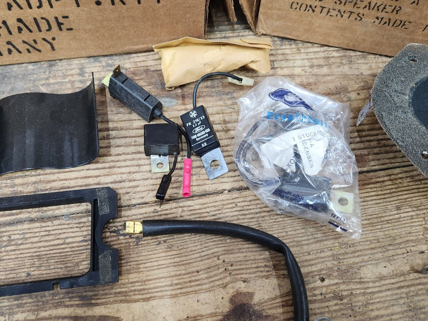 NOS 1973 1974 Mercury Capri AM AM/FM RADIO SPEAKER REAR ADAPTER KIT Integral A/C