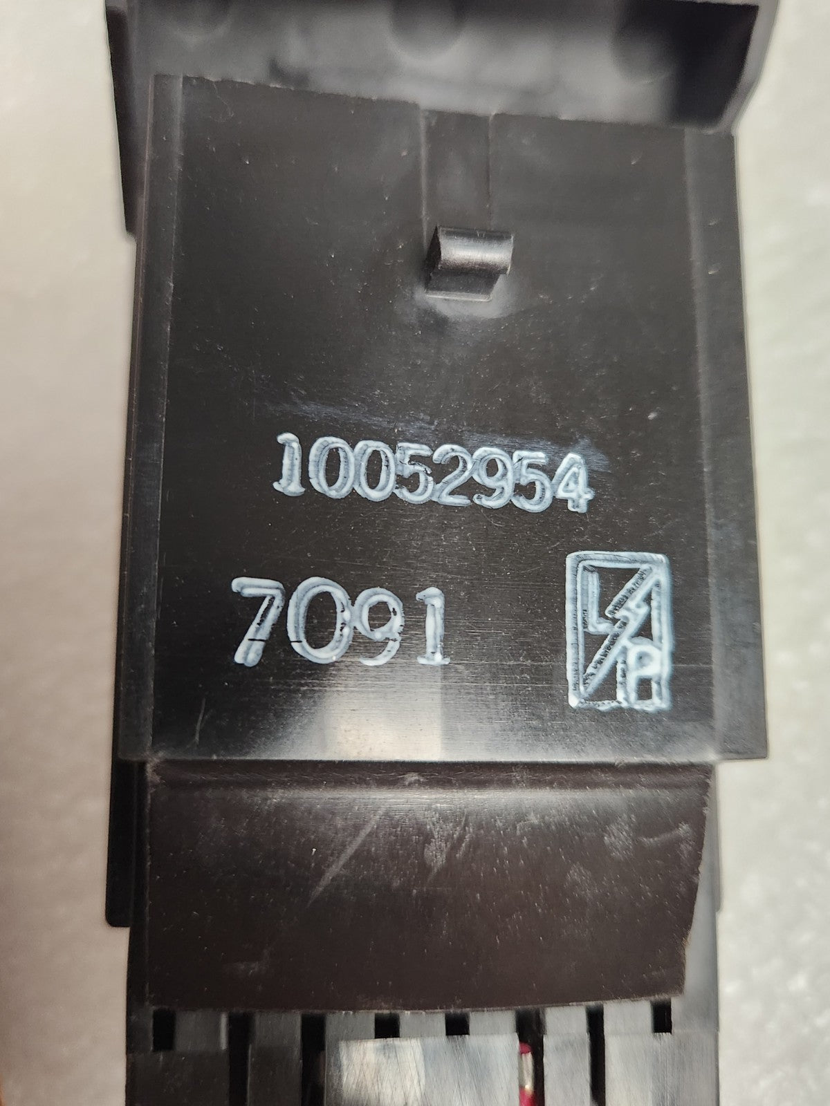 6425591