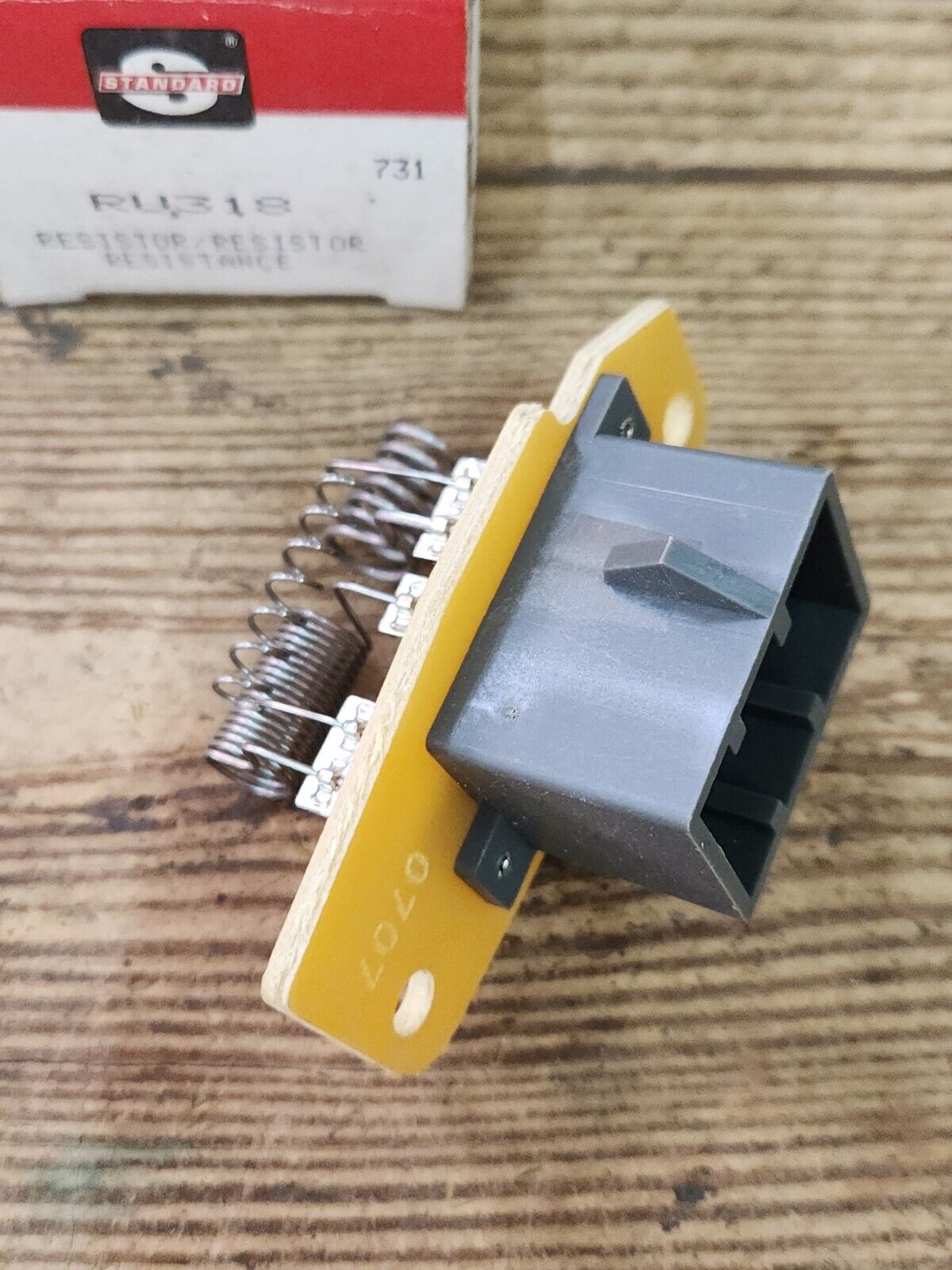 NEW HVAC Blower Motor Resistor Rear Standard RU-318 FREE SHIPPING