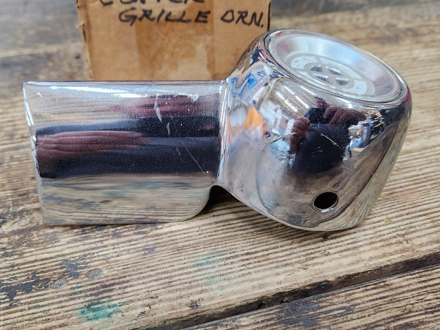 1958 FORD FAIRLANE 500 SKYLINER FRONT GRILLE BAR CENTER GUARD ORNAMENT